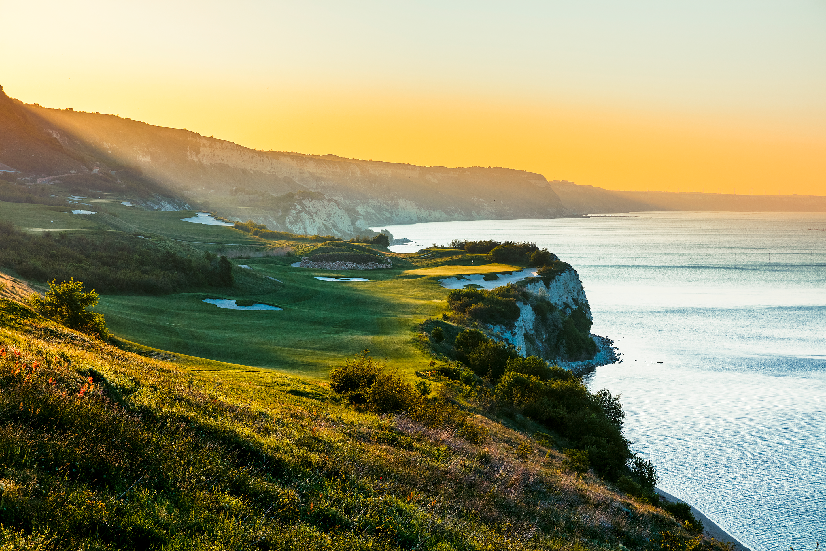 Thracian Cliffs course running along the Black Sea coast